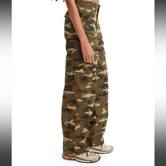 Levi’s Baggy Camo Camouflage Cargo Pants - Picture 2 of 6